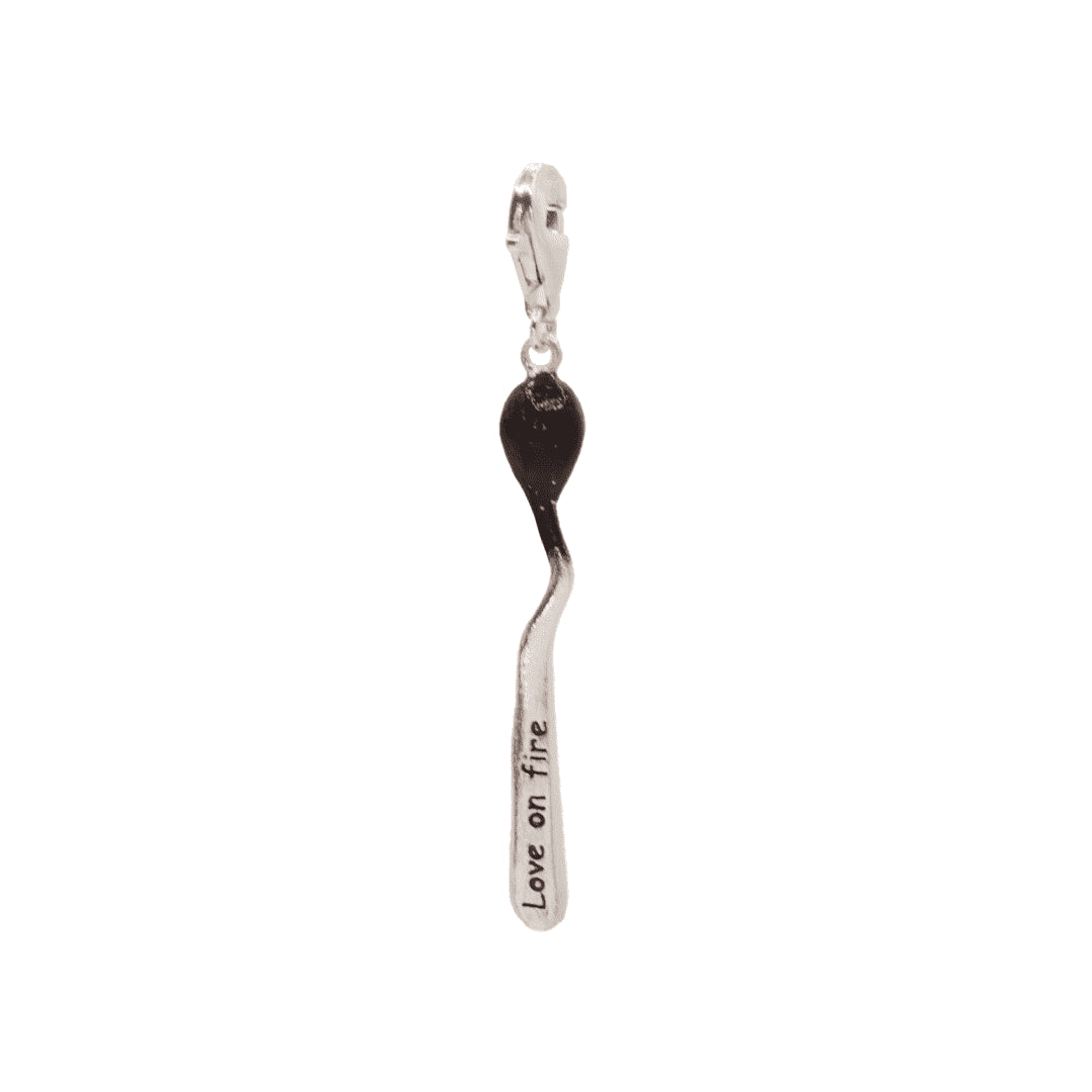 Dije Love On Fire Plata