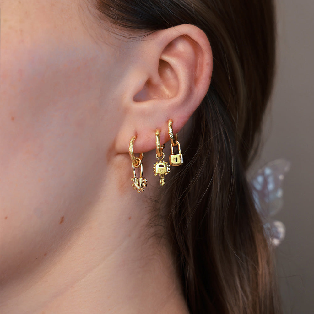 Lock Tiny Hoops